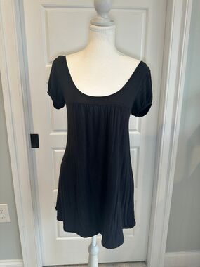 Black Scoop Neck Mini Dress Small-Short Sleeve Empire Waist LBD
